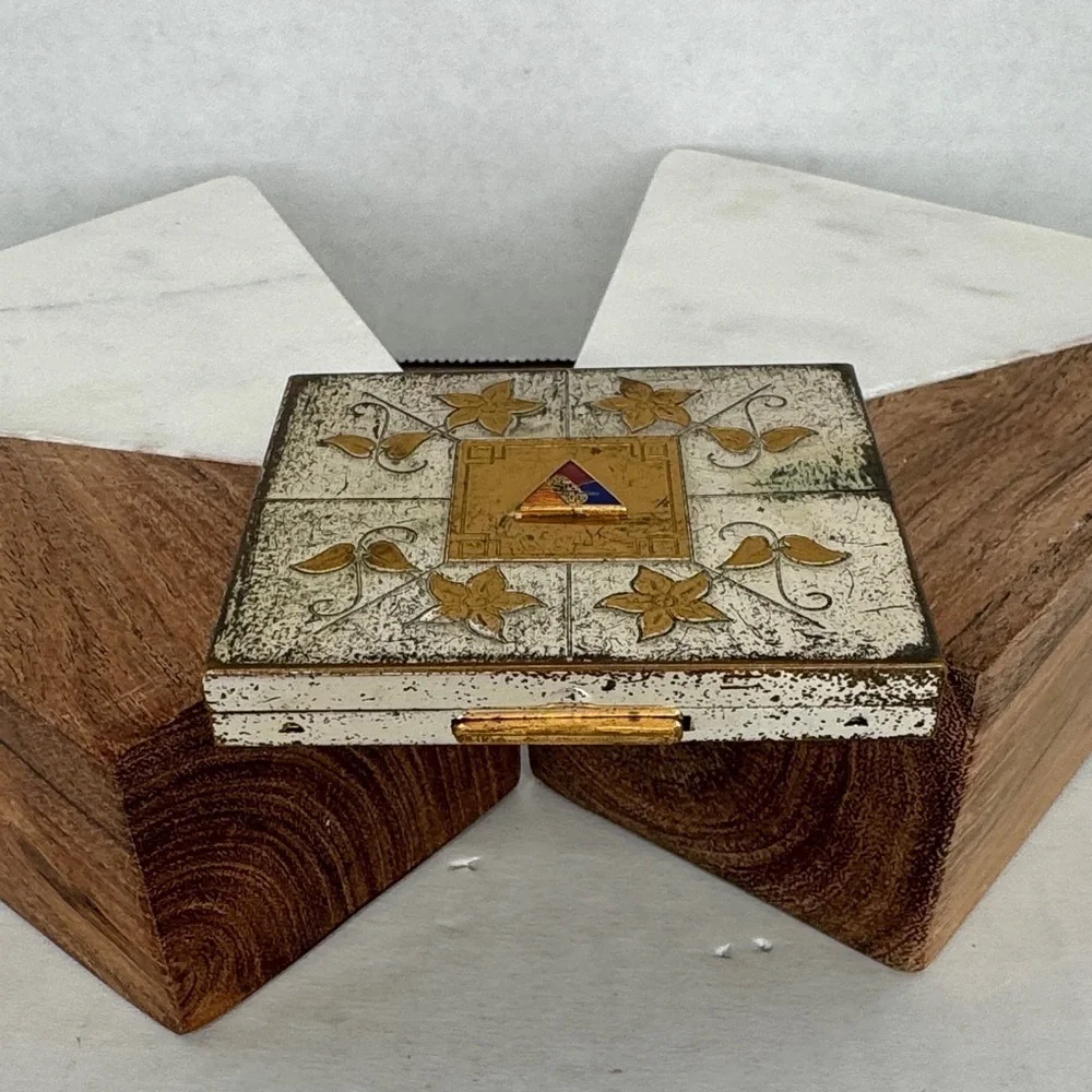 Vintage 1950s Silver and Gold Floral Makeup Compact